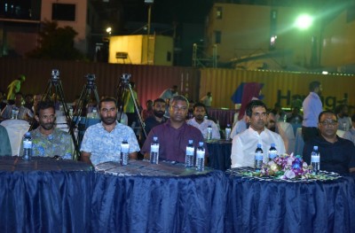 އެއާޕޯޓާއި ވިޔަފާރި ބަނދަރާއި ކަސްޓަމްސް އަދި އިކޮނޮމިކް މިނިސްޓްރީ ގުޅާލަނީ