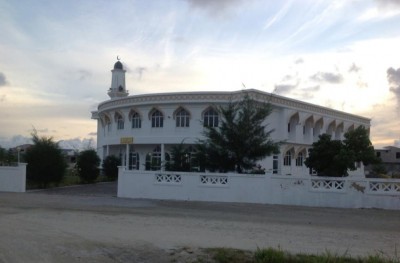 މިސްކިތުގެ މުވައްޒަފުންނަށް މުސާރަ ނުދެވެނީ މިނިސްޓްރީން ފައިސާ ނުފޮނުވާތީ: ކައުންސިލްތައް