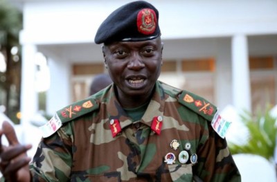 އިންތިޚާބުން ނާކާމިޔާބުވި ރައީސް އަށް ގެމްބިއާ ސިފައިންގެ ތާއީދު