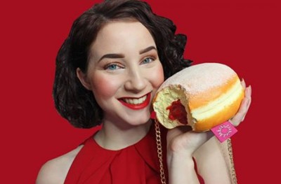 ކޭކެއް ނޫން، އަތްދަބަހެއް