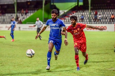 ކަކާ އާއި މުއްޓި ވެލެންސިއާ އަށް