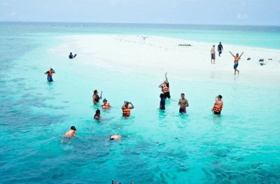 ޓޫރިޒަމް ސީޒަންގެ ފެށުން ރަނގަޅު: ނޮވެމްބަރު މަހު 16 ޕަސެންޓުގެ ކުރިއެރުމެއް