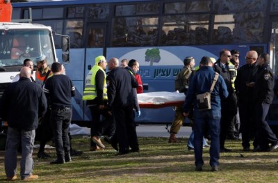 ލޮރީއަކުން ޖައްސައި އިޒްރޭލުގެ 4 ސިފައިން މަރާލައިފި