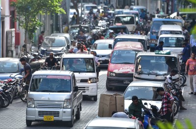 އޮޅުންބޮޅުން: މާލޭގެ މަގުމަތީ ޓުރެފިކް