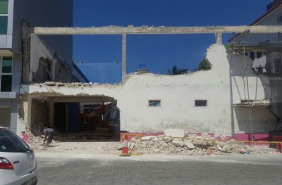 މާފަންނު މަދަރުސާގެ ބާ އިމާރާތް ތަޅާލައި ގޯތިތެރެ ބޮޑުކުރަނީ