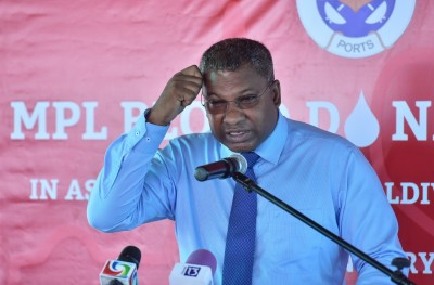 ކޮލަމް ފަސް މިނެޓް: ނޫން، ތިޔަ ހީފުޅު ކުރެއްވުނީ ރަނގަޅަކަށް ނޫން