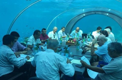 ޓީއެމްއޭގެ ބޯޑު މީޓިންއެއް ކަނޑު އަޑީގެ އެންމެ ބޮޑު ރެސްޓޯރަންޓުގައި