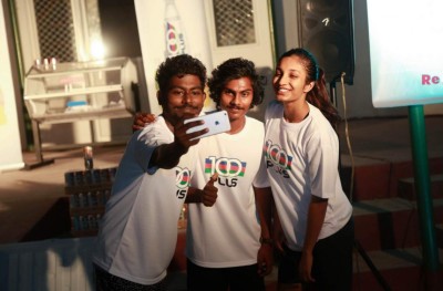 100 ޕްލަސްގެ އައިފޯން ޕްރޮމޯޝަންގެ ނަސީބުވެރިޔާ ހޮވައިފި