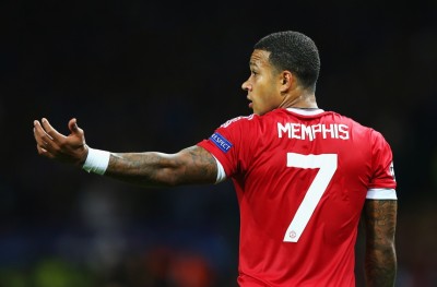 ވެން ހާލް ގެނައި އިތުރު ކުޅުންތެރިޔަކު ވިއްކާލައިފި