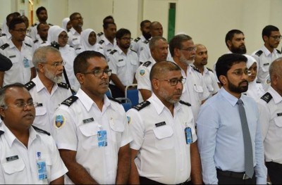 ކަސްޓަމްސްގެ ޝަރަފުވެރިކަމުގެ ކުލަތައް 600 އަށް ވުރެ ގިނަ މުވައްޒަފުންނަށް ދީފި