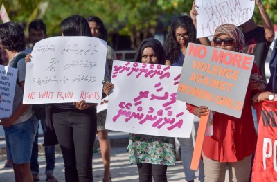 އަންހެނުންގެ ހައްގުތައް ހިމާޔަތްކުރުމަށް ގޮވާލައި އެއްވުމެއް އަލިމަސް ކާނިވަލުގައި ބާއްވައިފި