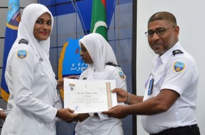 ކަސްޓަމްސްގެ ޝަރަފުވެރިކަމުގެ ކުލަތައް 600 އަށް ވުރެ ގިނަ މުވައްޒަފުންނަށް ދީފި