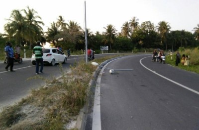 ލާމު ލިންކް ރޯޑުގައި ހިނގި އެކްސިޑެންޓުގައި ޒަހަމްވި ޒުވާނާ އިތުރު ފަރުވާ އަށް މާލެ ގެނެސްފި