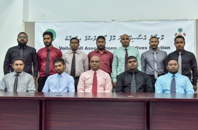 ވޮލީގެ ރައީސް ލަތީފާ ދެކޮޅަށް ޔޫތުން ނުކުމެއްޖެ