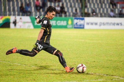 ޔޫކްރޭން ފުރަތަމަ ޑިވިޝަނުގައި ކުޅެފައިވާ ތިން ކުޅުންތެރިން ގްރީން ސްޓްރީޓަށް