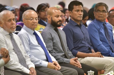 އެކަންޏެއް ނުވާނެ، ރާއްޖޭގެ ހެވީ ވެއިޓުން ތިބޭނީ އަޅުގަނޑުގެ ފަހަތުގައި: އުމަރު