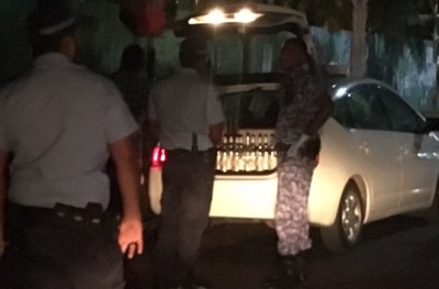 ޓެކްސީއެއްގައި ގެންދިޔަ ރާފުޅިތަކެއް އަތުލައިގެންފި