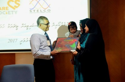 ކެއާ ސޮސައިޓީ ޓީޗަރެއްގެ މުސާރަ ސްޓެލްކޯއިން ސްޕޮންސާކޮށްފި