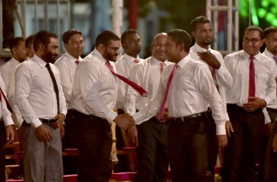ދެ މިލިއަން ރުފިޔާ ހޯދަން ނާޒިމްގެ އާއިލީ ކުންފުނިން މައުމޫންގެ ބޭފުޅުންނާ ދެކޮޅަށް ދައުވާކޮށްފި