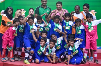 ކިޑްސް ފިއެސްޓާގެ ޗެމްޕިއަންކަން ކަލާފާނާއި ބިލަބޮންގަށް