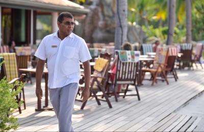 ޑރ. މައުސް: މިއީ އެހެން މީހެއް