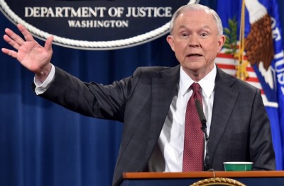 މައްސަލަ ބޮޑުވެފައިވާ އެޓާނީ ޖެނެރަލަށް ޓްރަމްޕުގެ ތާއީދު