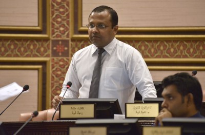 ޒައިދުގެ ތުހުމަތުތައް ބަލައިދޭން މަޖިލީހުގެ ކޮމެޓީ އަށް ރިޔާޒް ހުުށަހަޅުއްވައިފި