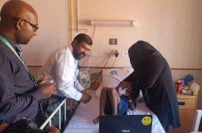 އައިޖީއެމްއެޗްގައި ތިބި ބަލި މީހުންނަށް ހައްޖު ކޯޕަރޭޝަނުން ޒަމްޒަމް ފެން ހަދިޔާކޮށްފި