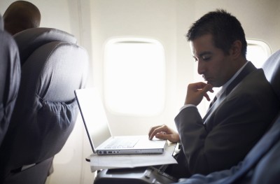 އިލެކްޓްރޯނިކްސް އާލާތްތައް މަތިންދާބޯޓުގައި ގެންގުޅުން މަނާކުރަނީ