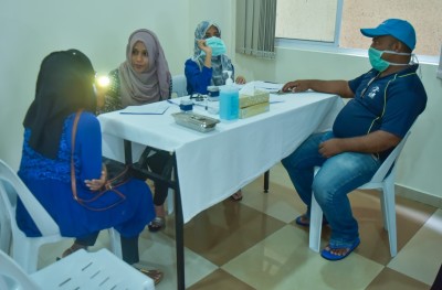 ސްވައިން ފްލޫ ޖެހޭ މީހުން އިތުރު ވިޔަސް ކޮންޓްރޯލް ކުރެވޭނެ ކަމުގެ ޔަގީންކަން އެބައޮތް: ނާޒިމް