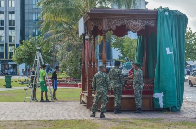 ރަސްގެފާނުގެ ޗުއްޓީ އަށް ގެނައި އެއްޗެހި އަނބުރާ ގެންދަން ފަށައިފި