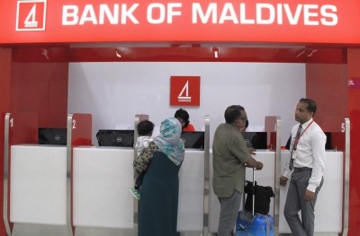 ފުރުމުގެ އަށް ގަޑިއިރު ކުރިން ޑޮލަރު ބުކިން ހެދުމަށް ބީއެމްއެލް އިން އެދެފި