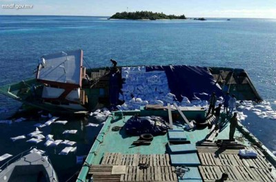 ކާޑު ބަރުކޮށްގެން އުތުރުގެ ރަށްތަކަށް ދިޔަ ދޯންޏެއް ފަރަށް، ބައެއް ކާޑުތައް މޫދަށް