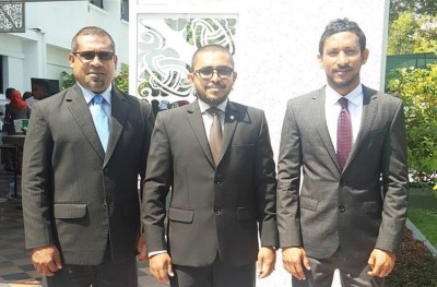 ސަރުކާރަށް އެއްބާރުލުން ނުދޭނަމަ އަމީތު އިސްތިއުފާ ދޭން ގޮވާލައިފި