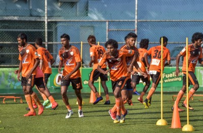 އީގަލްސް އިން 16 އަހަރުން ދަށުގެ ޓީމެއް އެކުލަވާލަނީ