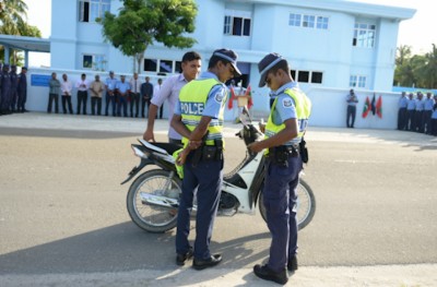 އައްޑޫގައި އަނެއްކާ ވެސް ޓްރެފިކް ފުލުހުންގެ ހިދުމަތް ފަށައިފި