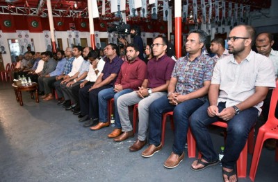 މަޝްވަރާ އަށް ގޮވާލަން ސަރުކާރުން ލަދުގަންނަން ޖެހޭނެ: ގާސިމް