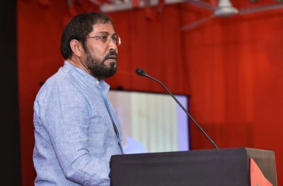 މަޝްވަރާ އަށް ގޮވާލަން ސަރުކާރުން ލަދުގަންނަން ޖެހޭނެ: ގާސިމް