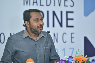 ސްޕައިން ކޮންފަރެންސްގައި މައިކަށީގެ ބަދައެއް ބަދަލުކޮށްފި