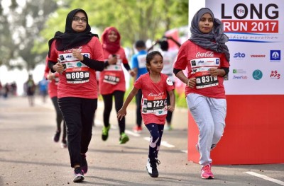 ޓީއެފްޖީ ކޮކާކޯލާ ލޯންގް ރަން: 800 ޗެމްޕިއަނުންގެ ދުވުމެއް!