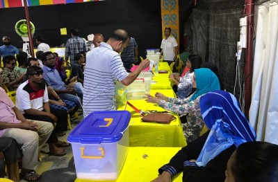 ގޭ ބަންދުގެ ހުކުމަކާ އެކު ވިލުފުށީ ކައުންސިލަރެއް މަގާމުން ވަކިވެއްޖެ