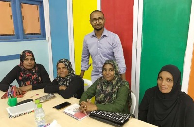 މަހިިބަދޫ ނިކަމެތި އާއިލާއަކަށް ރައްޔިތުން ގެއެއް ހަދައިދޭން ފަށައިފި