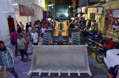 އިދިކޮޅު ހަރަކާތް ކުރިއަށް ގެންދާ ކުނޫޒު ހުންނަ މަގު ކުއްލި ގޮތަކަށް ހަދަން ފަށައިފި