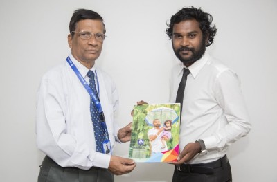 ލައިފް އިންޝުއަރެންސްގެ ފުރަތަމަ މީހާ އަށް ފައިސާ ދީފި