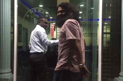 ރިޝްވަތުގެ ފައިސާ ބަހާ ކަމަށް ތުހުމަތުކޮށް އަފްރާތު ހައްޔަރުކޮށްފި