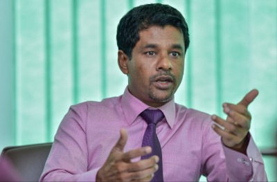 ޑިޕްރެޝަނަކީ ތަރައްގީއަށް ހުރަސް އަޅާ ބޮޑު ބައްޔެއް: ނާޒިމް