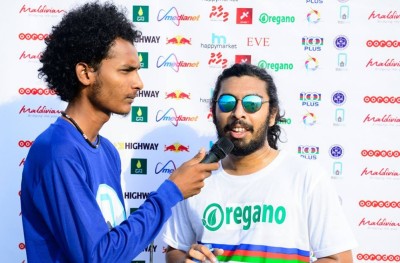އާއިލީ ދަތުރުގައި ހަބޭސް ބޮޑުބެރު ބޭންޑް ގާފަރުގައި ފޯރި ނަގަައިފި