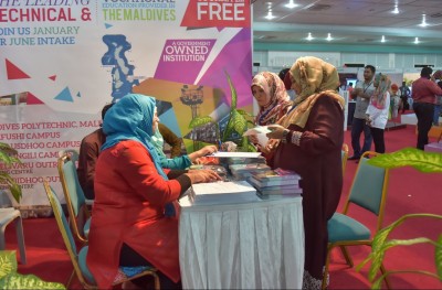 ވަޒީފާ ބާޒާރުގެ އަދަދުތައް، އެކި ވެރިން އެކި ގޮތަށް!