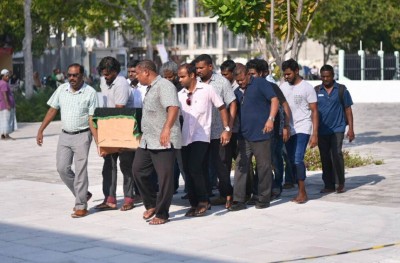 ހާދަ އަނިޔާއެކޭ ކޮށްފައި އޮތީ، ހާދަ އަނިޔާވެރިޔޭ: ޔާމީންގެ މަންމަ