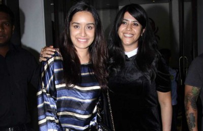 ފިލްމީ ތަރިންގެ ދަރިންނަށް އިސްކަމެއް ނުދެން: އެކްތާ ކަޕޫރު